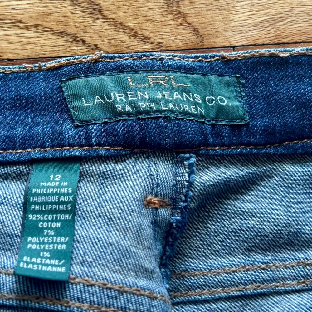 Lauren Ralph Lauren Women's Jeans in Dark Wash with Stretch - Picture 3 of 9